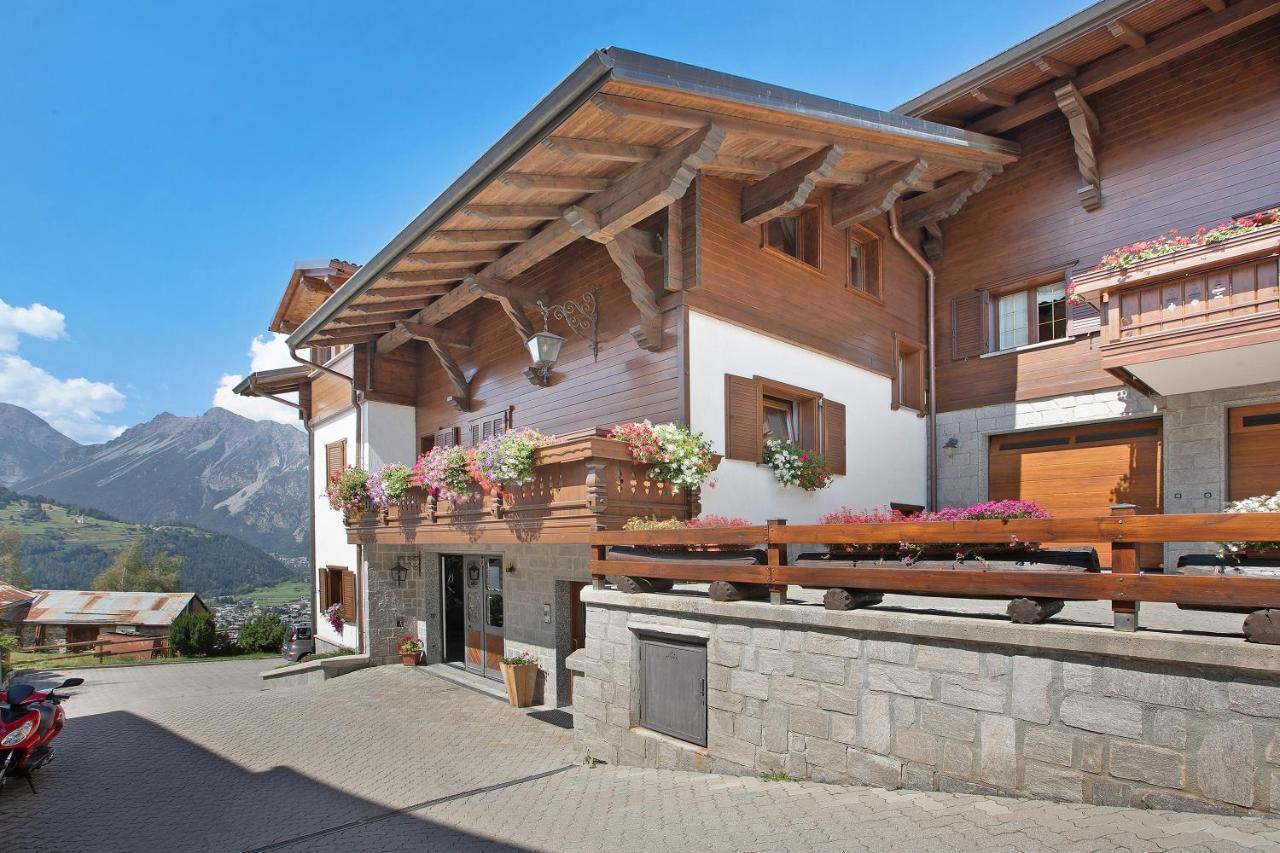 Aria Di Casa Piazzi Apartment Valdisotto Exterior photo